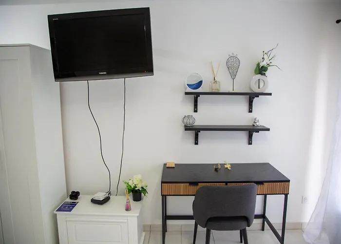 Chic Nantes, Calme Assure Apartament *